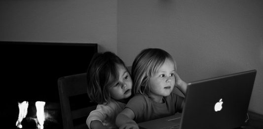 حفاظت از کودکان در دنیای مجازی